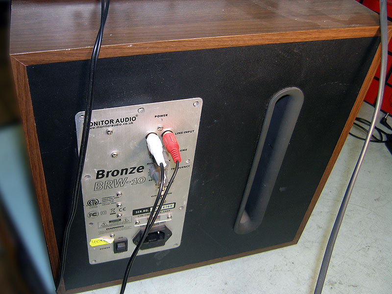 Основные преимущества и недостатки пассивных сабвуферов. Ремонт ...