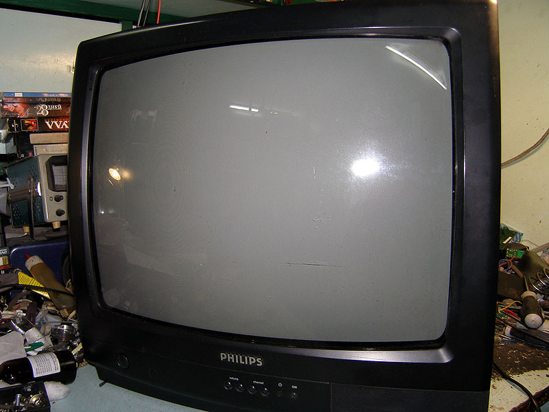 Не включается телевизор Philips 20GX8550/58R, который устарел ...
