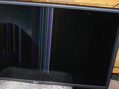Трещина на матрице телевизора фото